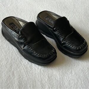 Zodiac Black Leather Loafers